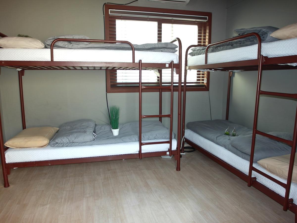 Fnstay Muslim Friendly Guesthouse Сеул Экстерьер фото