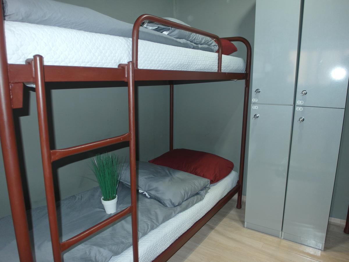 Fnstay Muslim Friendly Guesthouse Сеул Экстерьер фото