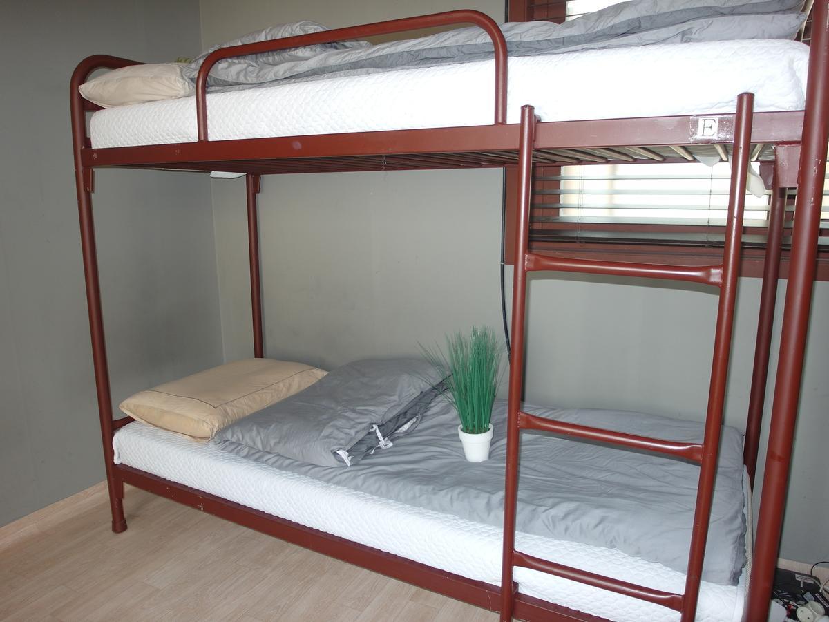 Fnstay Muslim Friendly Guesthouse Сеул Экстерьер фото